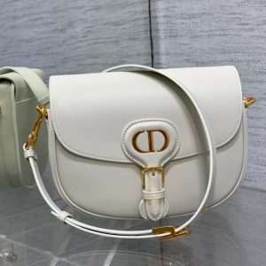 20230625_i1687704700_6158_0_jpg MEDIUM CD BOBBY 22CM WHITE CALFSKIN GOLD HARDWARE
