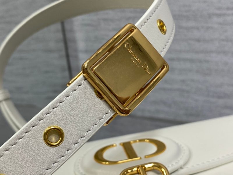 20230625_i1687704700_785_5_jpg MEDIUM CD BOBBY 22CM WHITE CALFSKIN GOLD HARDWARE