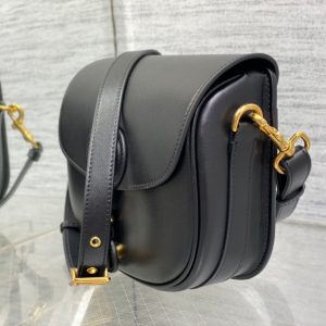 MEDIUM CD BOBBY 22CM BLACK CALFSKIN GOLD HARDWARE