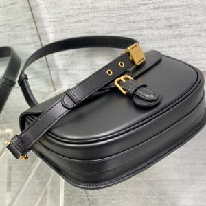 MEDIUM CD BOBBY 22CM BLACK CALFSKIN GOLD HARDWARE