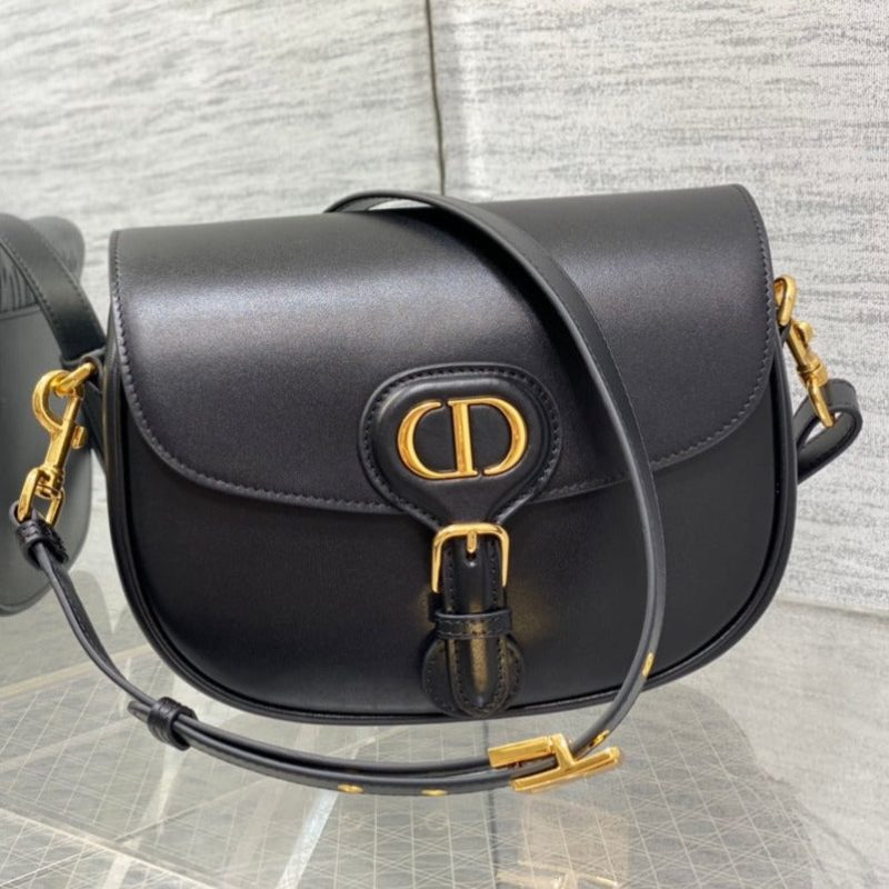 MEDIUM CD BOBBY 22CM BLACK CALFSKIN GOLD HARDWARE