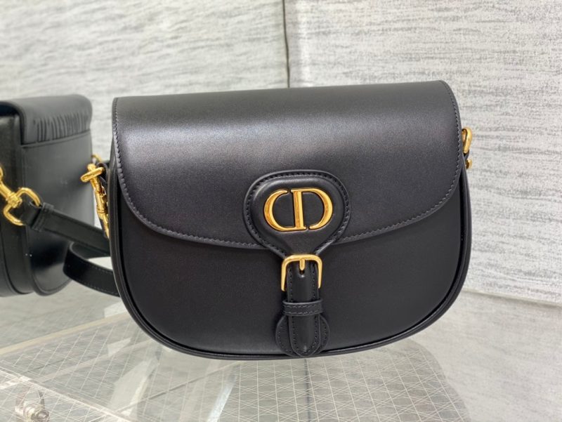 MEDIUM CD BOBBY 22CM BLACK CALFSKIN GOLD HARDWARE