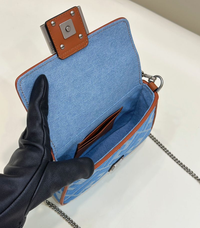 20230630_i1688096462_6251_8_jpg FendiI 19 BAGUETTE BAG IN LIGHT BLUE CANVAS WITH SILVER HARDWARE