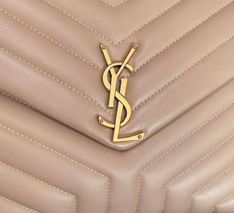 20230701_i1688199670_1065_3_jpg LOULOU MEDIUM 32 DARK BEIGE QUILTED LEATHER GOLD HARDWARE