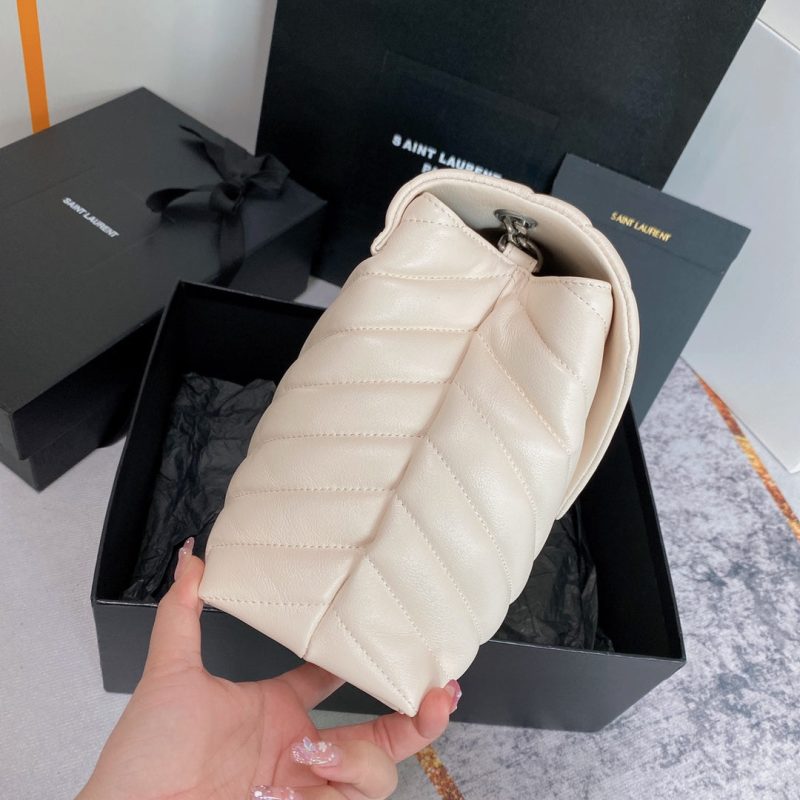 20230701_i1688201468_2589_3_jpg LOULOU MEDIUM 32 WHITE QUILTED LEATHER SILVER HARDWARE