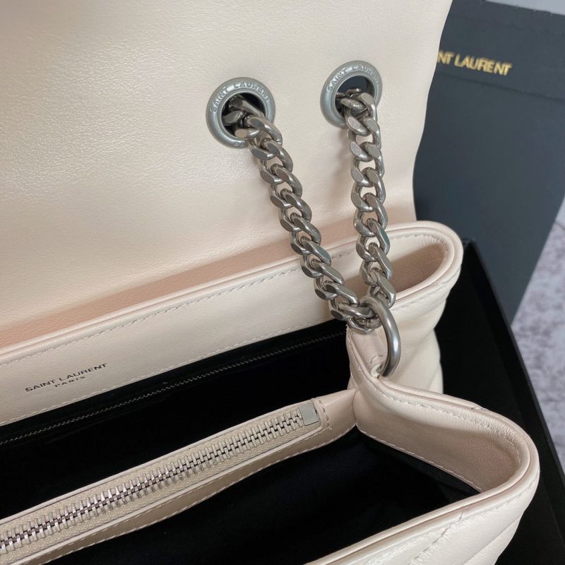 20230701_i1688201468_6856_7_jpg LOULOU MEDIUM 32 WHITE QUILTED LEATHER SILVER HARDWARE