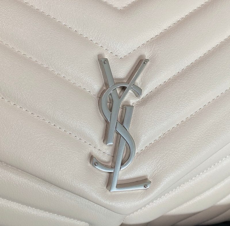 20230701_i1688201468_9660_6_jpg LOULOU MEDIUM 32 WHITE QUILTED LEATHER SILVER HARDWARE