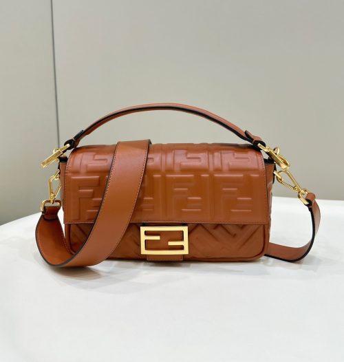 20230704_i1688467615_2269_0_jpg Baguette 27cm Brown Lambskin Gold Hardware