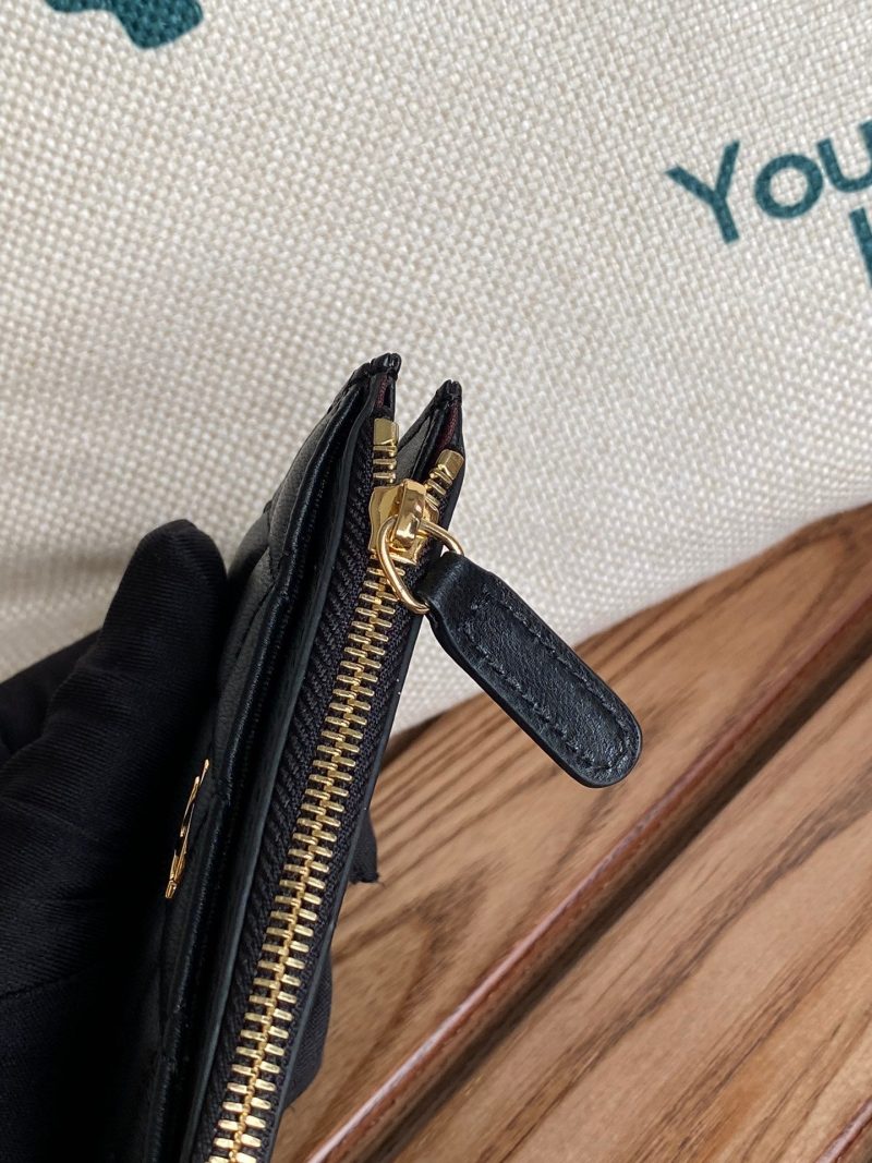 CC A84105 Coin Case Black Gold Metal Lamskin 240723