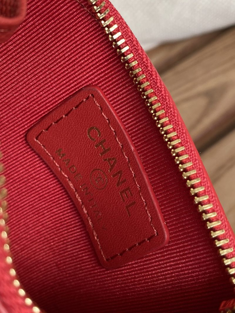 CC A84105 Coin Case Red Gold Metal Caviar 240739