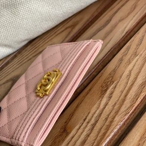 20230713_i1689229961_2389_2_jpg_39b1ccba-cd11-4a37-8547-56559835ff8b cc boy 11cm card holder pink caviar gold hardware
