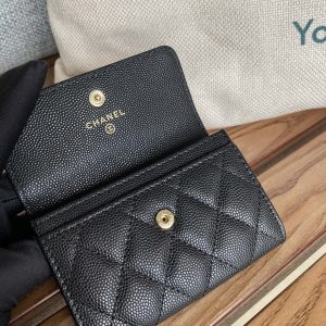 20230713_i1689238771_7463_6_jpg_4e4491b1-2c3b-4f57-8905-aaa4baa16da4 cc small wallet 11cm black caviar light gold hardware