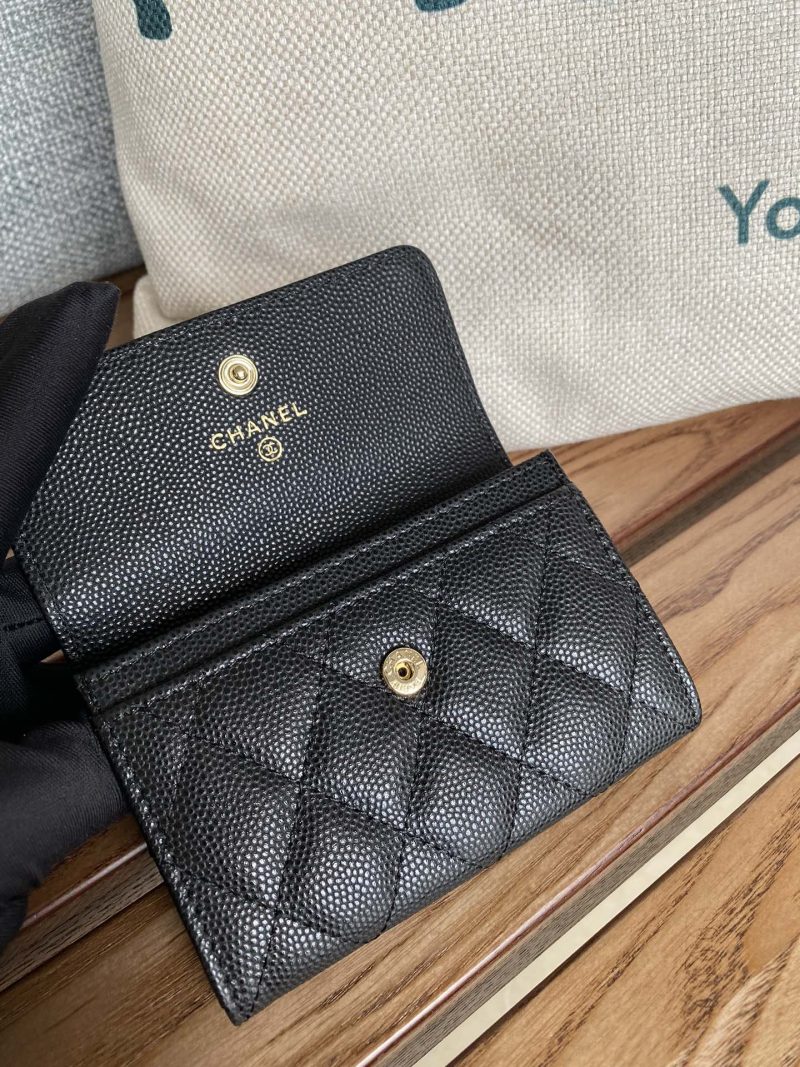 20230713_i1689238771_7463_6_jpg_4e4491b1-2c3b-4f57-8905-aaa4baa16da4 cc small wallet 11cm black caviar light gold hardware