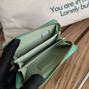 cc zipped wallet 11cm green caviar gold hardware