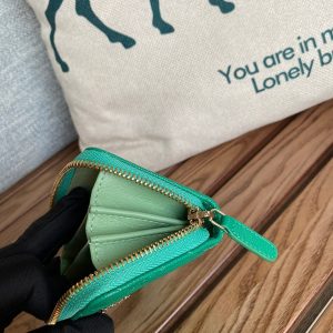 cc zipped wallet 11cm green caviar gold hardware