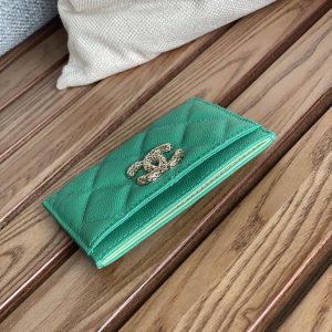 20230717_i1689563946_1363_2_jpg_475777de-1b52-46f8-9b0f-37a9ddfa0147 cc card holder 10cm dark green caviar