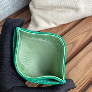 20230717_i1689563946_4654_6_jpg_c3c2c87e-b2f8-4c07-8026-6b5d177b53e2 cc card holder 10cm dark green caviar