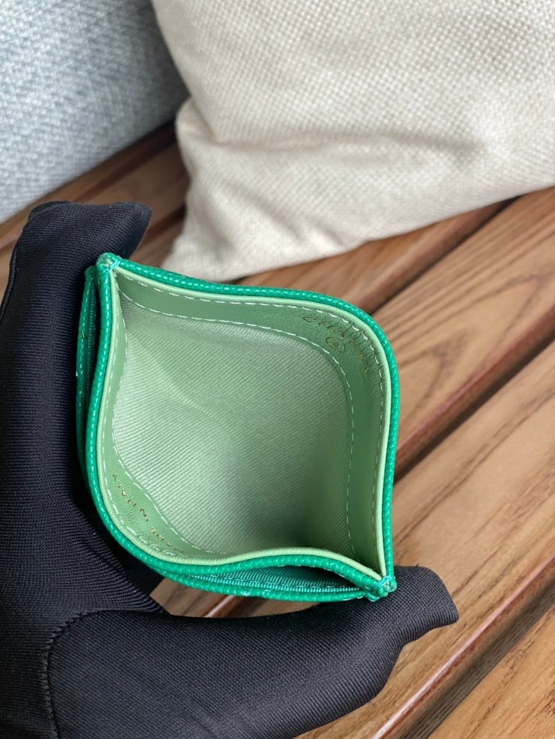 20230717_i1689563946_4654_6_jpg_c3c2c87e-b2f8-4c07-8026-6b5d177b53e2 cc card holder 10cm dark green caviar