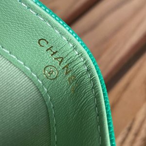 20230717_i1689563946_9689_7_jpg_6cdd46fc-32a3-4a8b-aae5-e3382d053d11 cc card holder 10cm dark green caviar