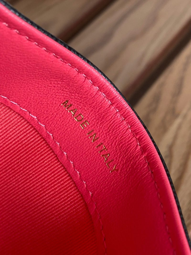 20230717_i1689563966_7788_8_jpg_1ad51053-f423-4fb8-af6f-af0d138c90e2 cc card holder 10cm black caviar