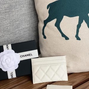 20230717_i1689563990_529_1_jpg_1219bb23-9f75-4ff2-8a48-7bf1481b8097 cc card holder 10cm white caviar