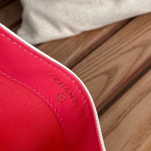 20230717_i1689563990_6468_7_jpg_a65d8a94-4c71-4022-9988-6ef4832b469d cc card holder 10cm white caviar