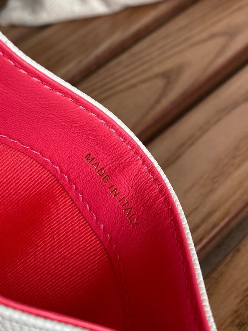 20230717_i1689563990_7817_8_jpg_bae8a4d6-0682-4a15-ab96-bfeabd0b297a cc card holder 10cm white caviar