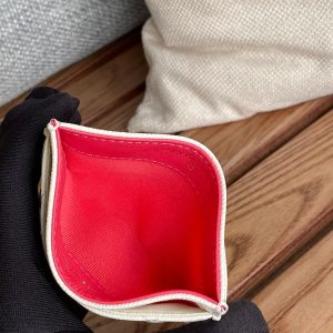 20230717_i1689563990_8716_6_jpg_455eb0a3-845c-4aec-9412-e653d557ff74 cc card holder 10cm white caviar