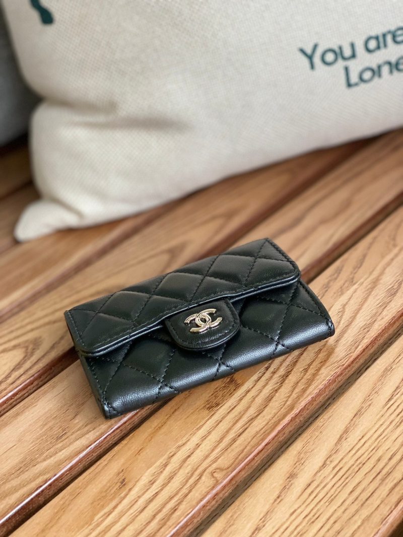 20230717_i1689589073_5478_2_jpg_edcc4540-834f-4247-b533-03776ccbd6fe cc small wallet 11cm black lambskin silver hardware