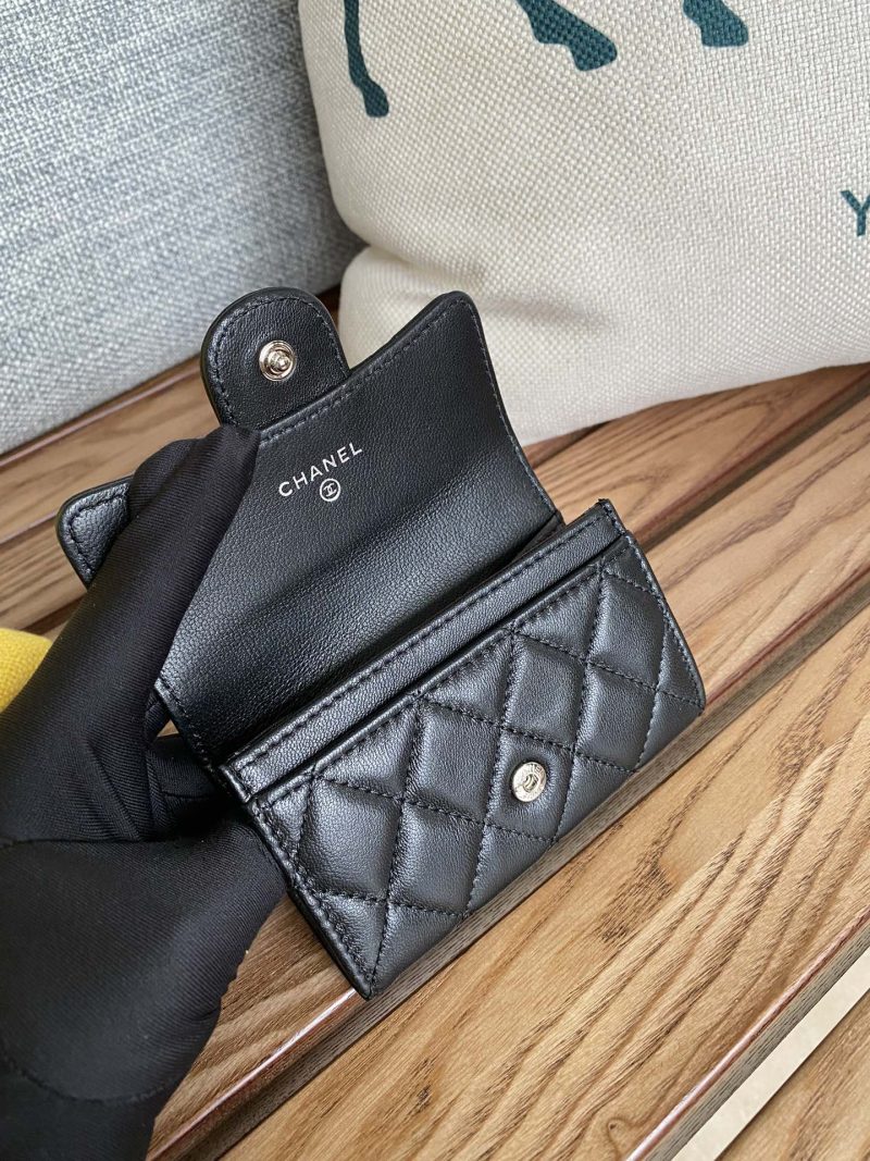 20230717_i1689589073_8647_6_jpg_7a320e64-a4be-41f0-bc11-78688838cb5b cc small wallet 11cm black lambskin silver hardware