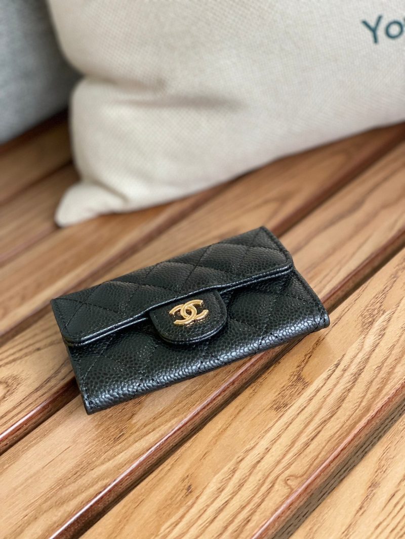 20230717_i1689589168_8482_2_jpg_8007bccb-21a3-4e53-9e9f-0939ec45d9d5 cc small wallet 11cm black caviar gold hardware