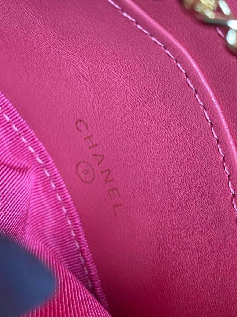 20230719_i1689737521_1699_7_jpg_6b7f5995-5e7d-4e6a-a8b7-f9ecde91fc18 cc zipped wallet 14cm light red caviar gold hardware