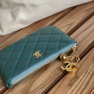 cc zipped wallet 14cm dark green caviar gold hardware