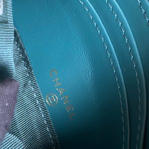 cc zipped wallet 14cm dark green caviar gold hardware