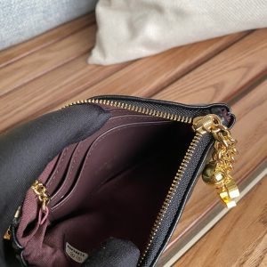 cc zipped wallet 14cm black lambskin gold hardware