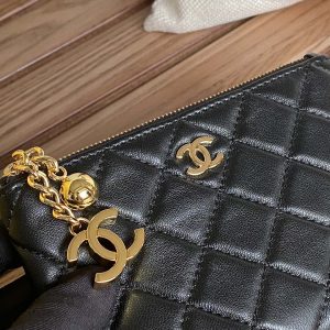 cc zipped wallet 14cm black lambskin gold hardware