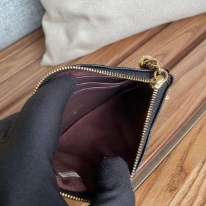 cc zipped wallet 14cm black caviar gold hardware