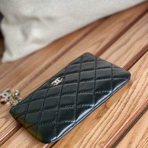 cc zipped wallet 14cm black lambskin silver hardware