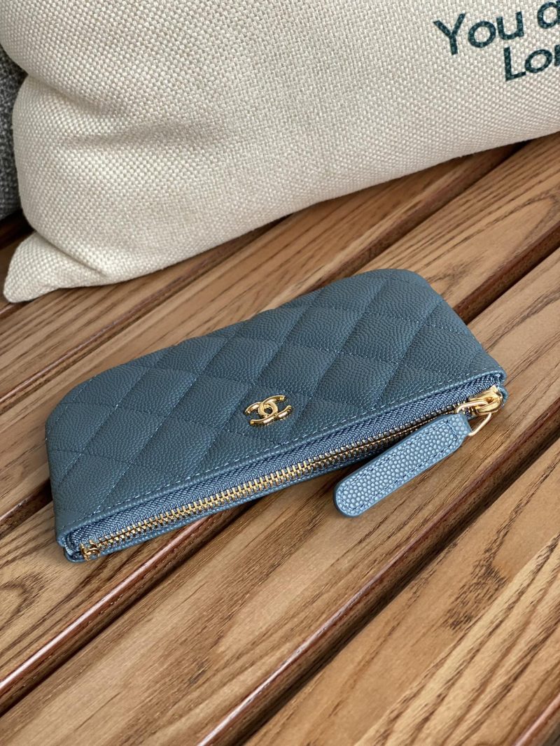 20230722_i1690016475_3154_2_jpg_97b88931-f28f-4d0c-8e0c-989533bd81e2 cc zipped wallet 15 dark cloud blue caviar gold hardware