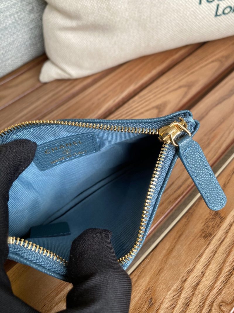 20230722_i1690016476_5117_7_jpg_0d07ab2b-80ba-40d7-8885-9abf5a12118a cc zipped wallet 15 dark cloud blue caviar gold hardware