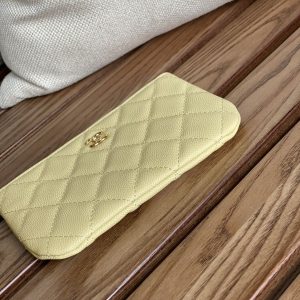 cc zipped wallet 15 yellow caviar gold hardware