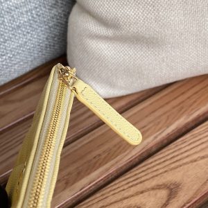 cc zipped wallet 15 yellow caviar gold hardware