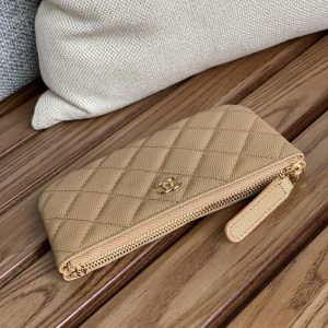 cc zipped wallet 15 beige caviar gold hardware