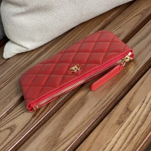 cc zipped wallet 15 red caviar gold hardware
