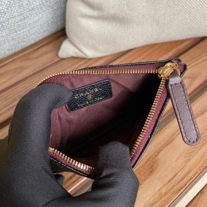 cc zipped wallet 15 black caviar gold hardware