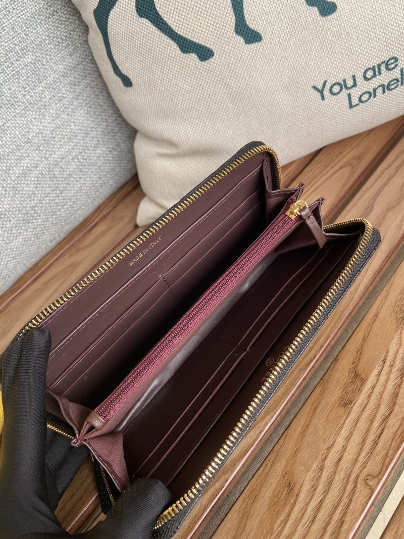 CC Zippy Long Wallet 19.5cm Black Caviar GHW 223945