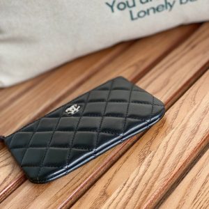 cc zipped wallet 15 black lambskin silver hardware