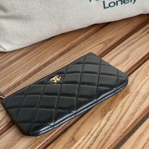 cc zipped wallet 15 black lambskin gold hardware