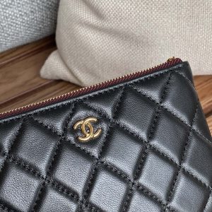 cc zipped wallet 15 black lambskin gold hardware