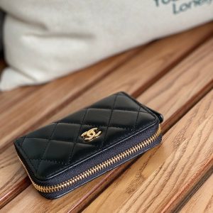 cc zipped wallet 7.5cm black calfksin gold hardware